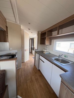 Kitchen- click for photo gallery